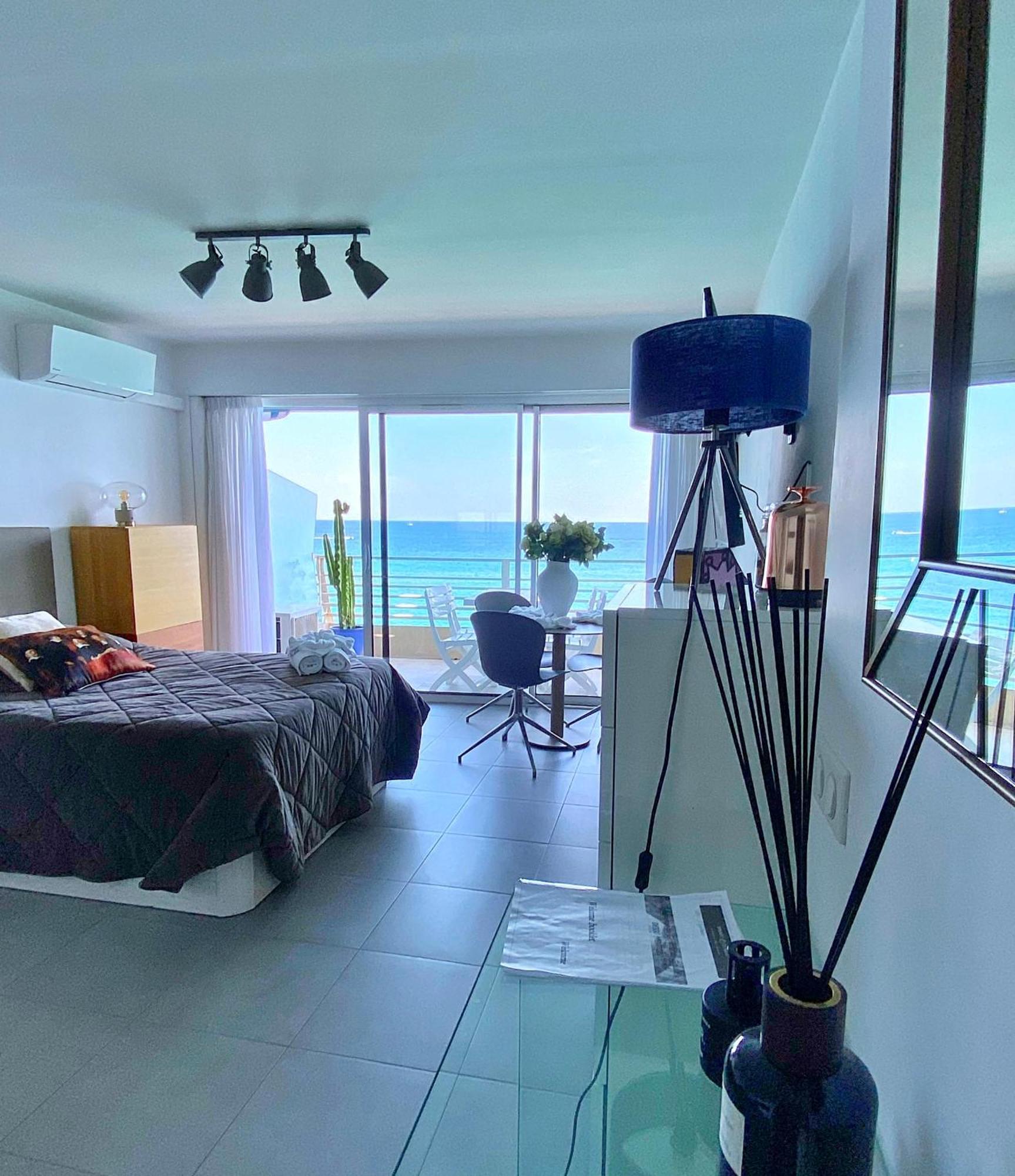 Sea View Studio, Huge Terrace On The 4Th Floor Apartamento Menton Exterior foto